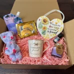 FABULOUS FRIEND HAMPER ECOM