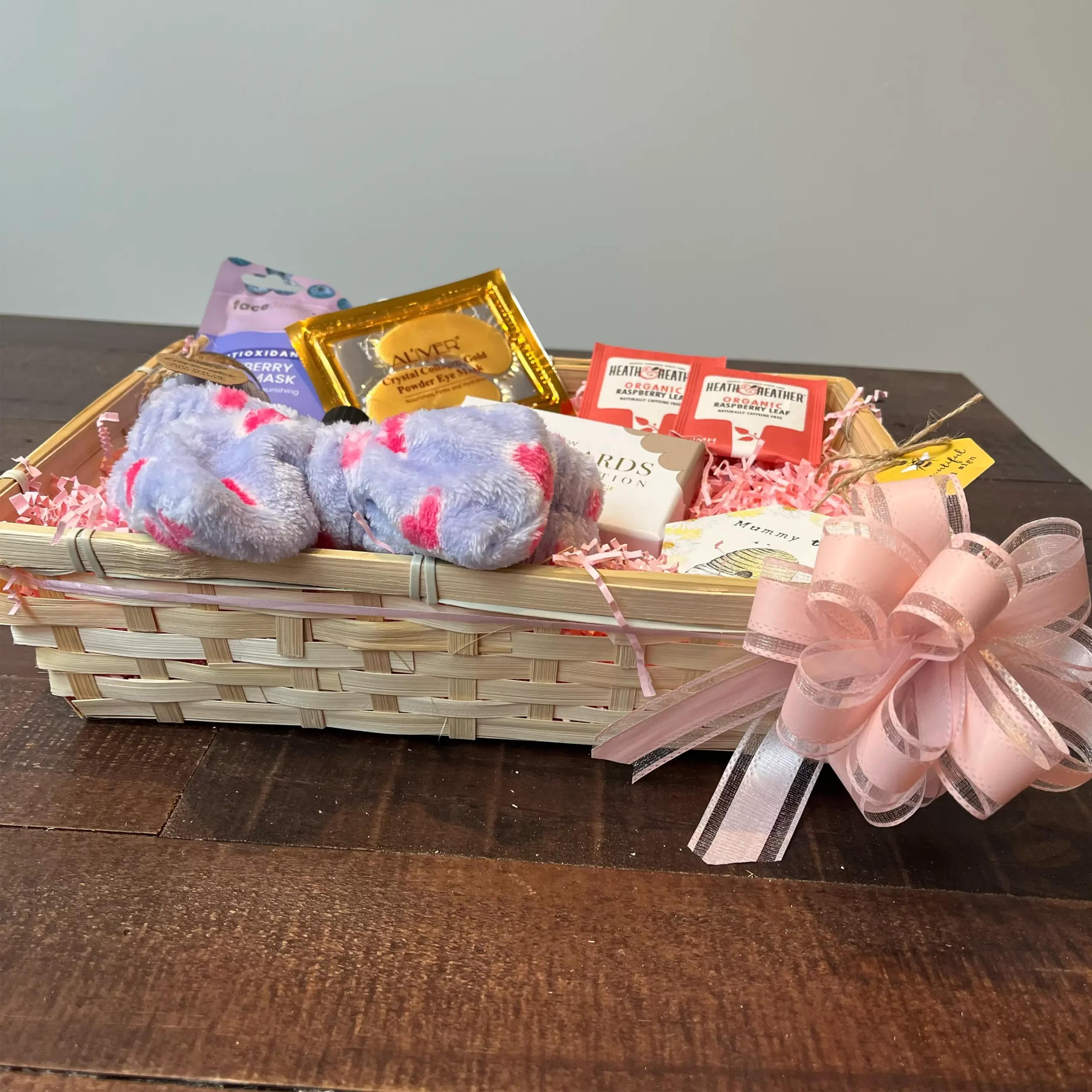 Buy New Mum Gift, New Mum Hamper, New Mum Gift Basket, New Mum Gift Box,  New Mother Gift, Pregnancy Gift for First Time Moms, Mum to Be Gift Online  in India -